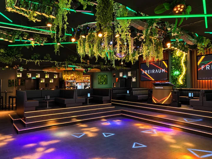 Club / Main Stage · Platz für deine Nacht