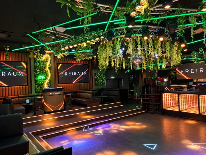 Club / Main Stage · Platz für deine Nacht