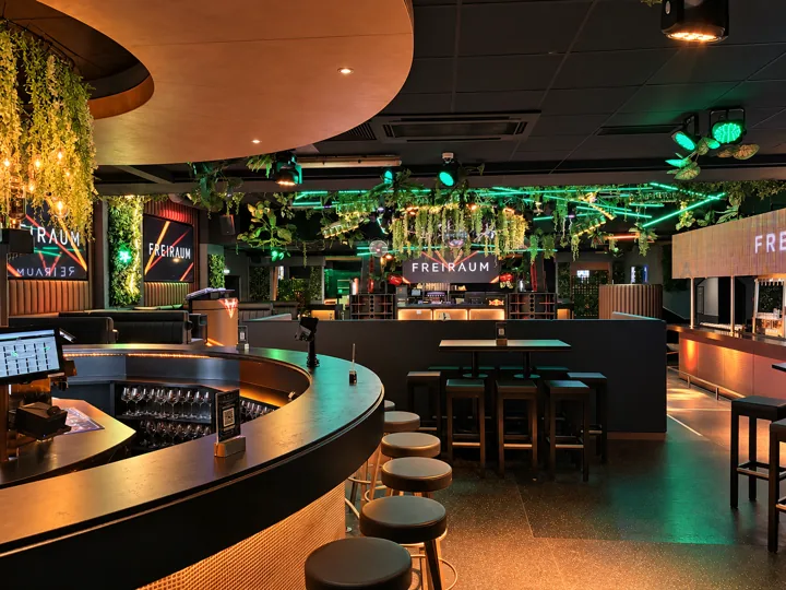 Die Rundbar · Drinks und Blick ins Clubgeschehen