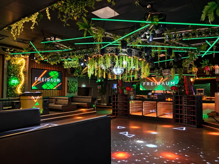 Club / Main Stage · Platz für deine Nacht