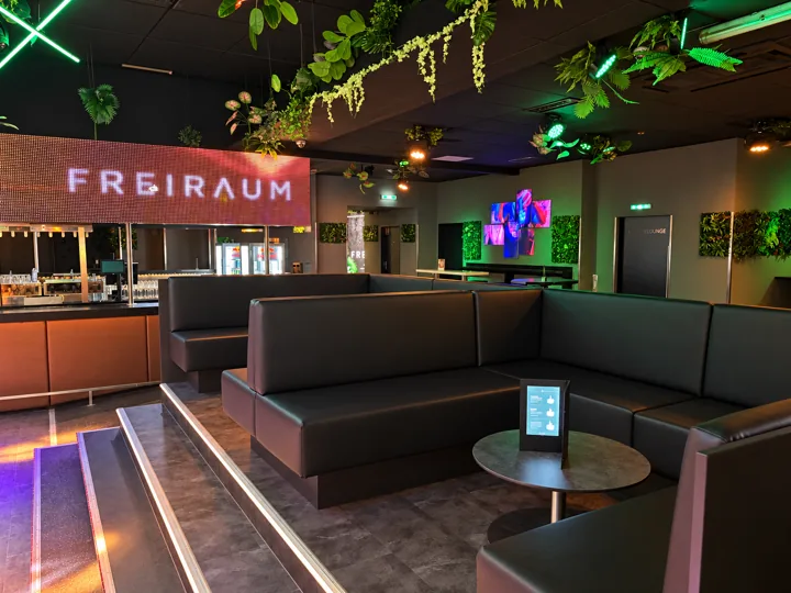 VIP Gold · euer Platz mitten im Club